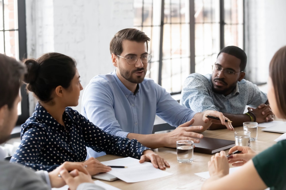 Team leadership in AI Age: trust building with autonomy, independent thinking, smart risk-taking, per Mike Pelfini.