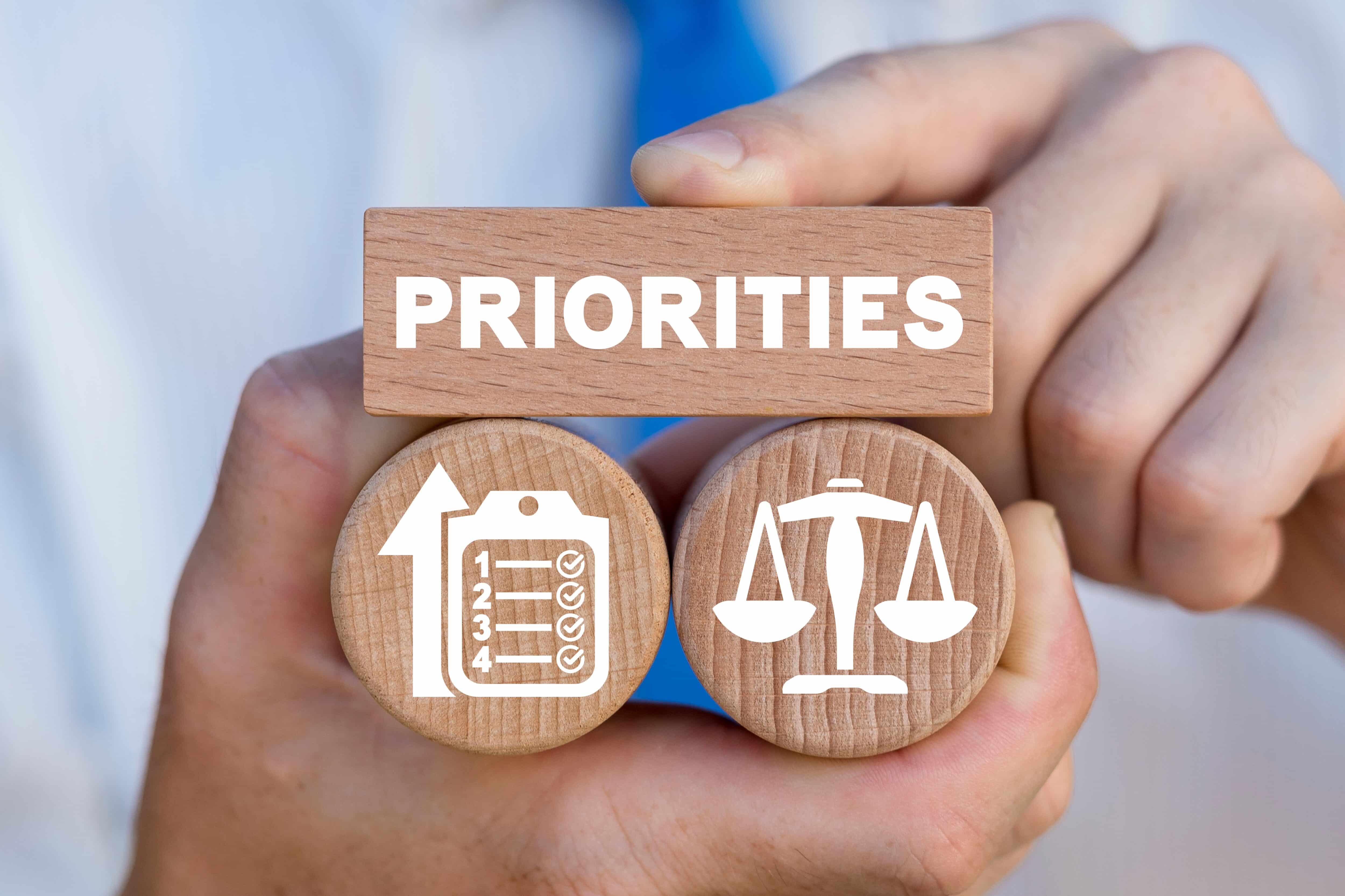 Organization leaders juggle competing priorities in the AI age of disruption. Leadership Coach Mike Pelfini advises how to think strategically under pressure.